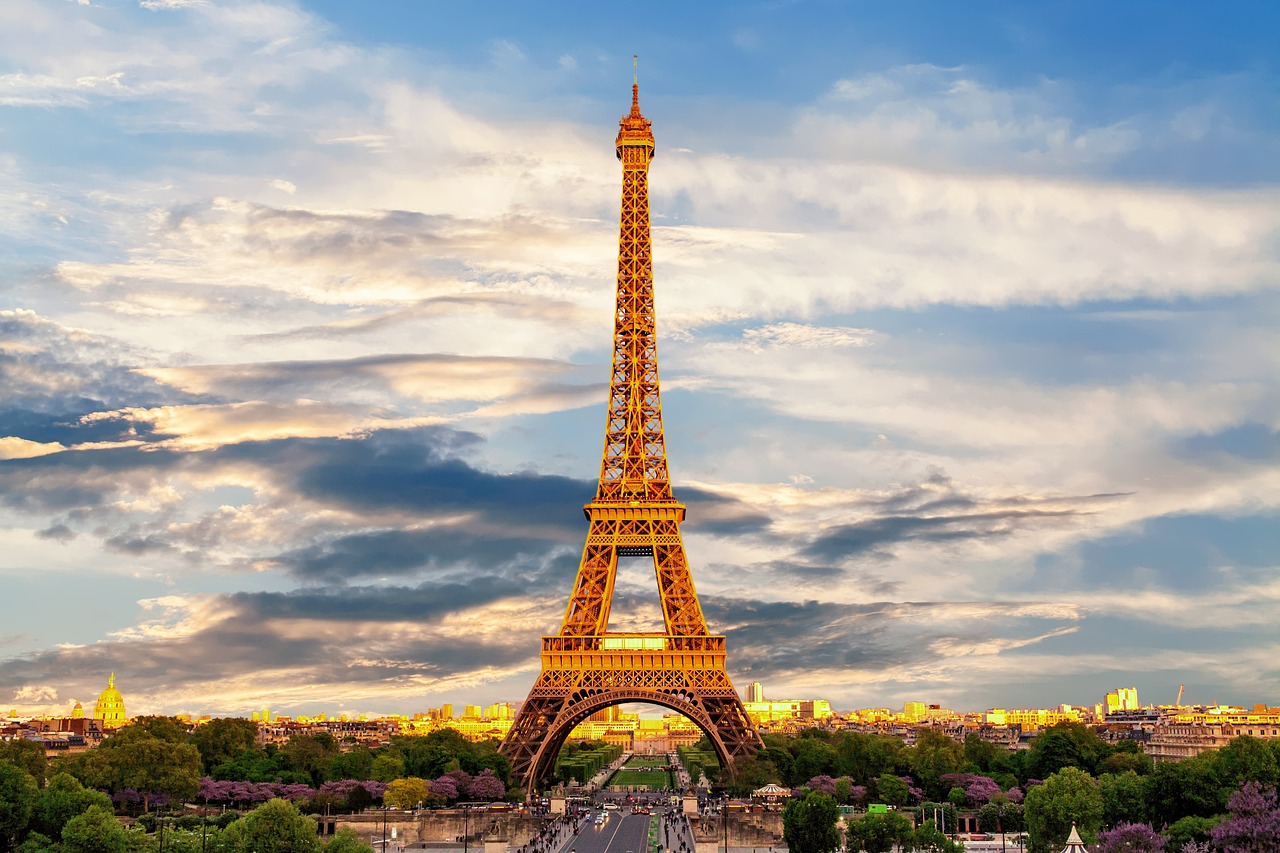 35024a46fe8a6b0e326c5917deafcdfc_eiffel-tower-3349075_1280.jpg