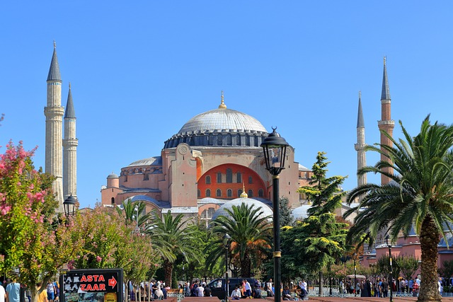 ab275f6b4cbc98c1ce4216151274fc6d_hagia-sophia-1932558_640.jpg