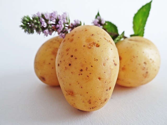 e13f1ce7d1d5aab70ca61e62daecba15_potatoes-448610_640.jpg