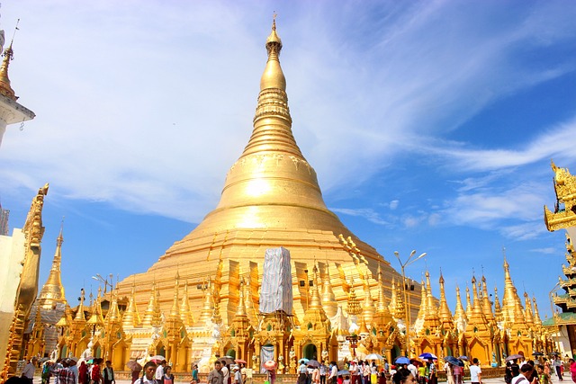 c2e7596a4b8433cfd2d604bd310d9e6d_shwedagon-pagoda-666763_640.jpg